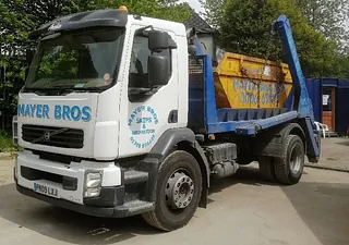 Skip Lorry